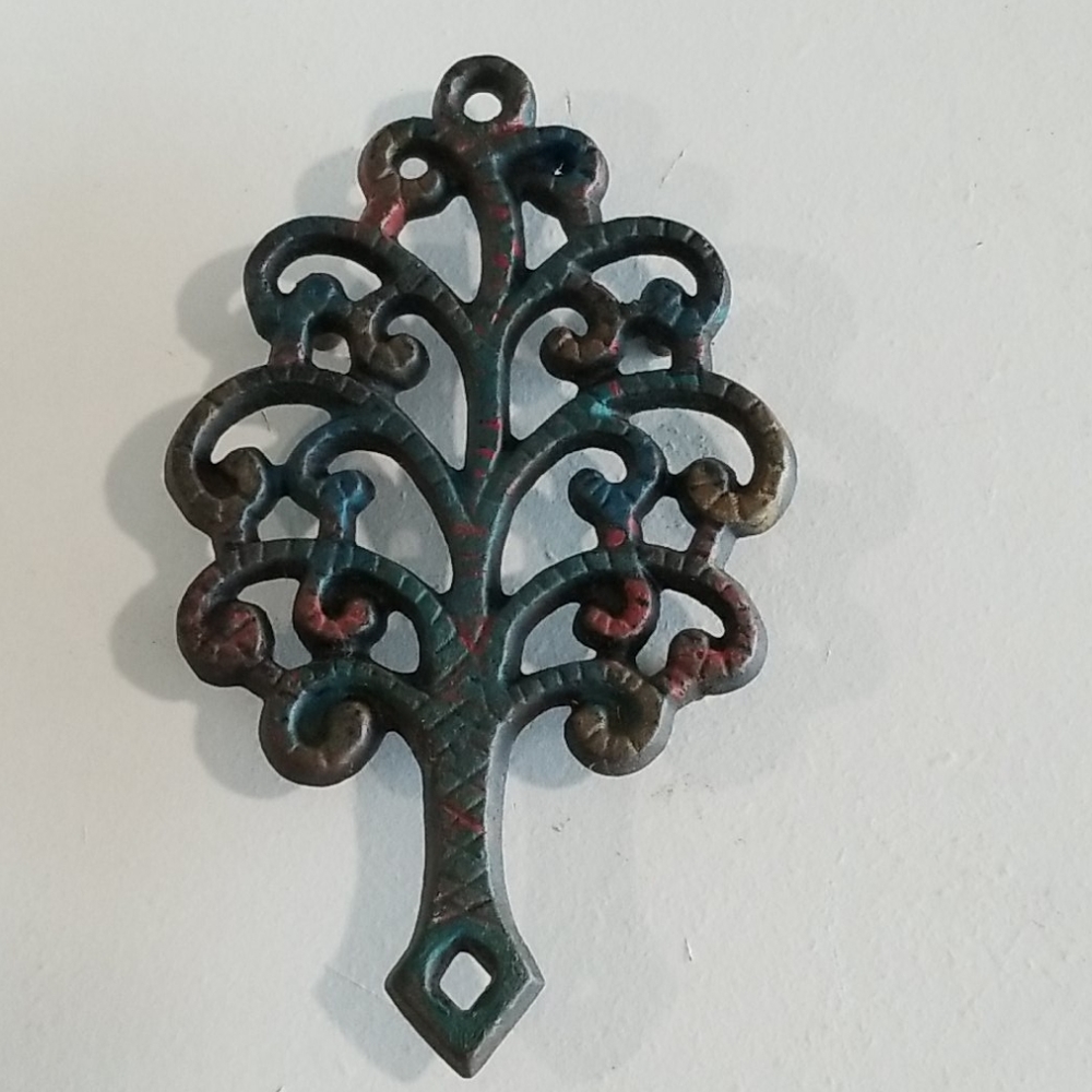 Small vintage trivet, hand painted